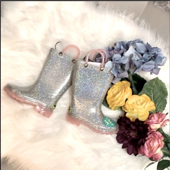 FIRM PRICE! NEW! Girl’s Light Up Glitter Silver Sparkle Rain Boots Sz 6 - Picture 2 of 7